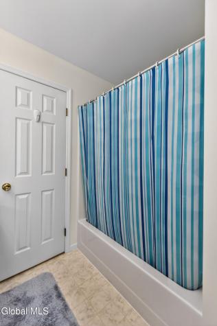 5 Center Court Clifton Park NY 12065