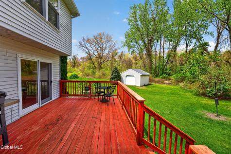 5 Center Court Clifton Park NY 12065