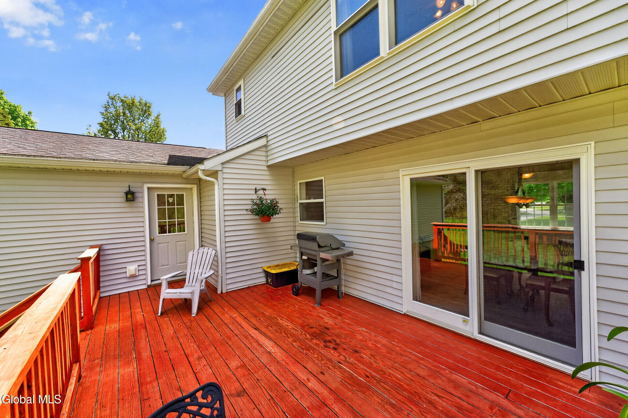 5 Center Court Clifton Park NY 12065