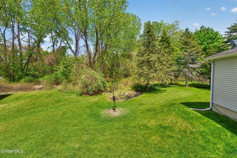 5 Center Court Clifton Park NY 12065