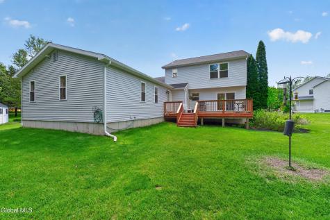 5 Center Court Clifton Park NY 12065