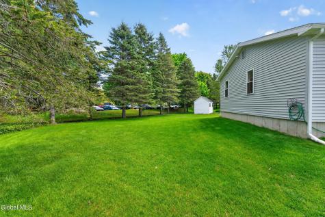 5 Center Court Clifton Park NY 12065
