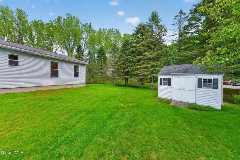 5 Center Court Clifton Park NY 12065