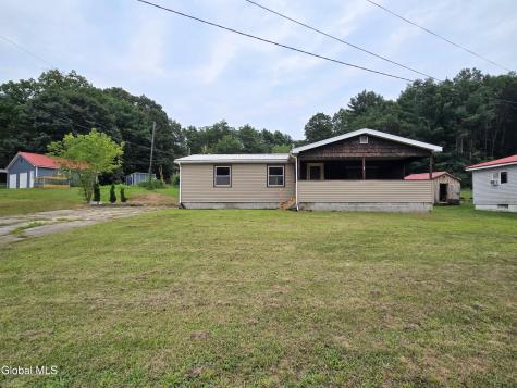 109 Blanchard Loop Gloversville NY 12078