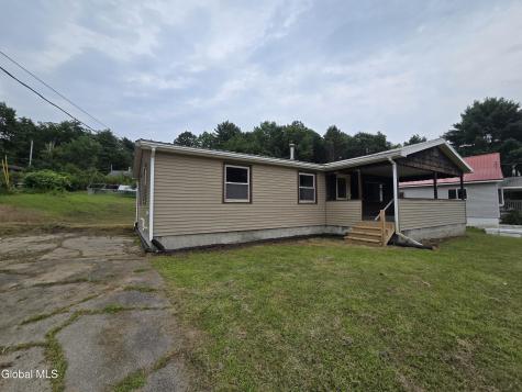 109 Blanchard Loop Gloversville NY 12078