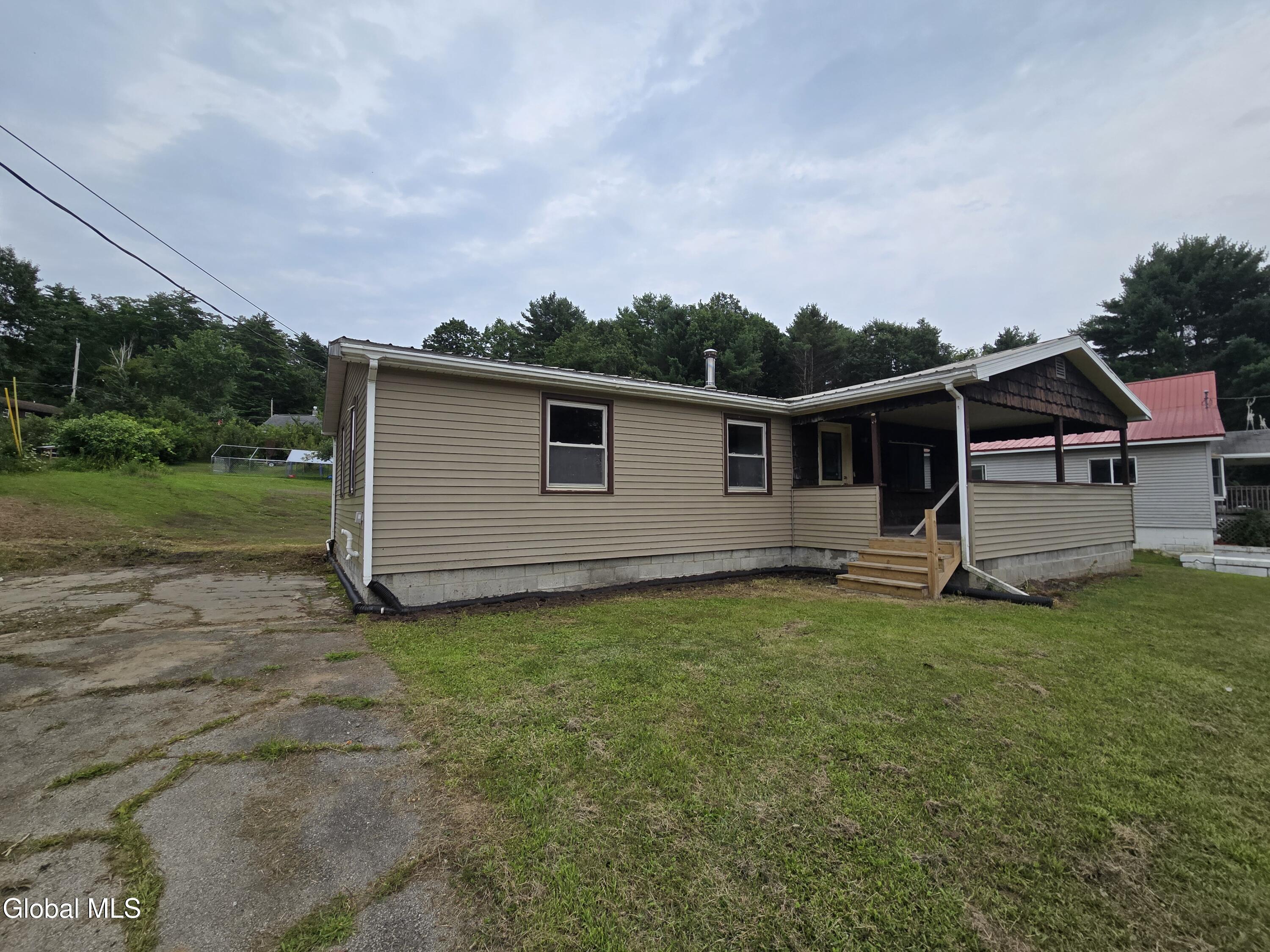 109 Blanchard Loop Gloversville NY 12078