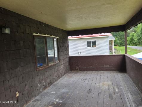 109 Blanchard Loop Gloversville NY 12078