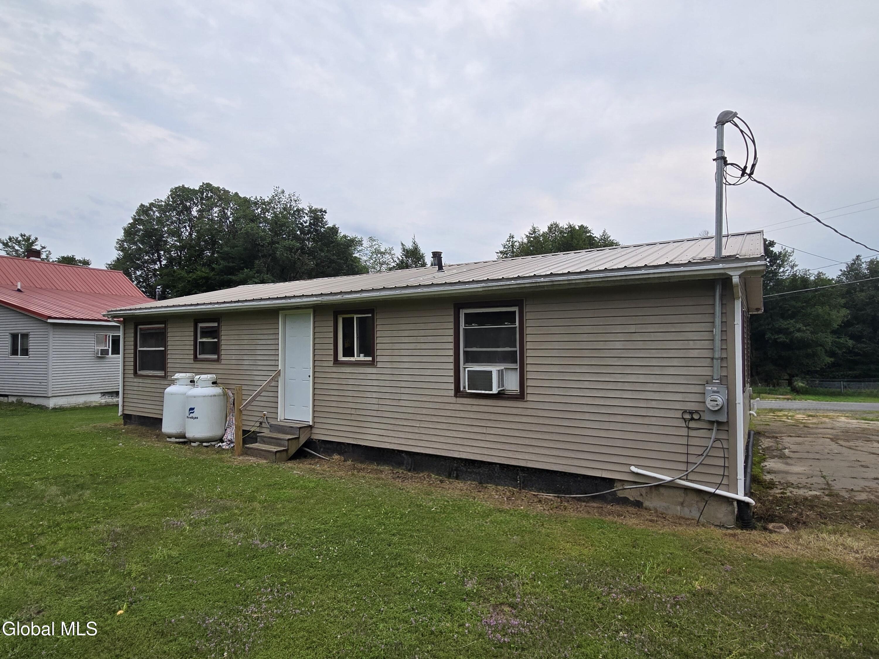 109 Blanchard Loop Gloversville NY 12078
