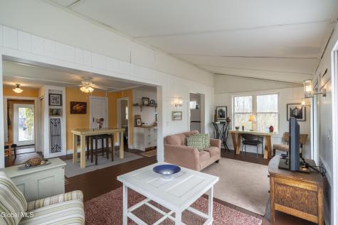 23 Poe Road Saratoga Springs NY 12866