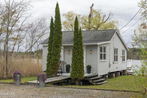 23 Poe Road Saratoga Springs NY 12866