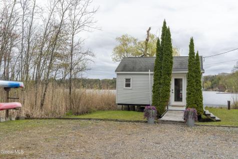 23 Poe Road Saratoga Springs NY 12866
