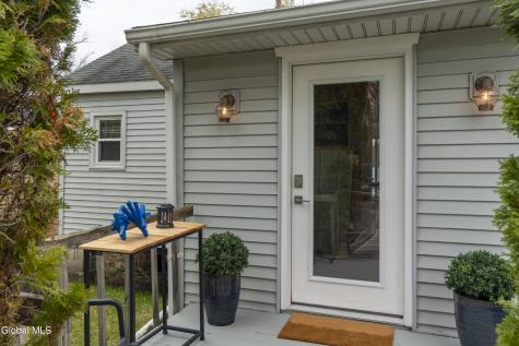 23 Poe Road Saratoga Springs NY 12866