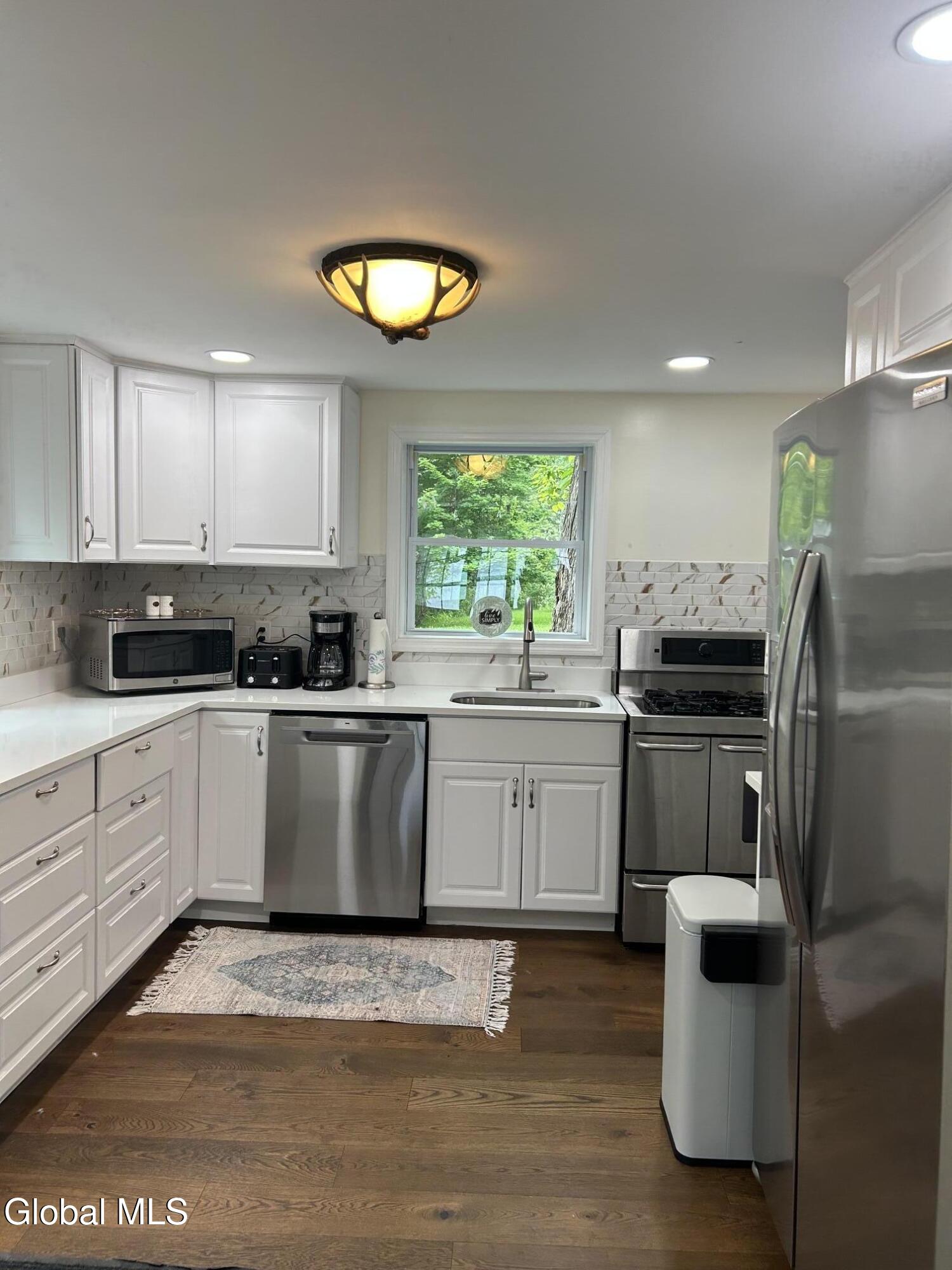 696 Ny-9p Saratoga Springs NY 12866