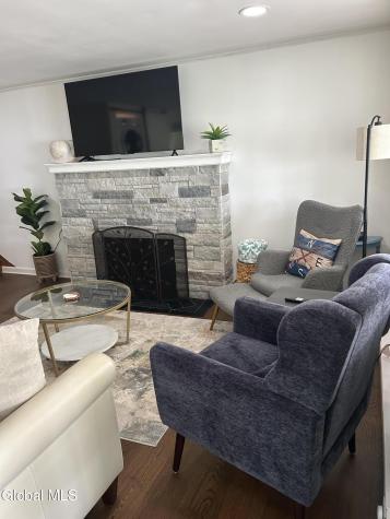 696 Ny-9p Saratoga Springs NY 12866