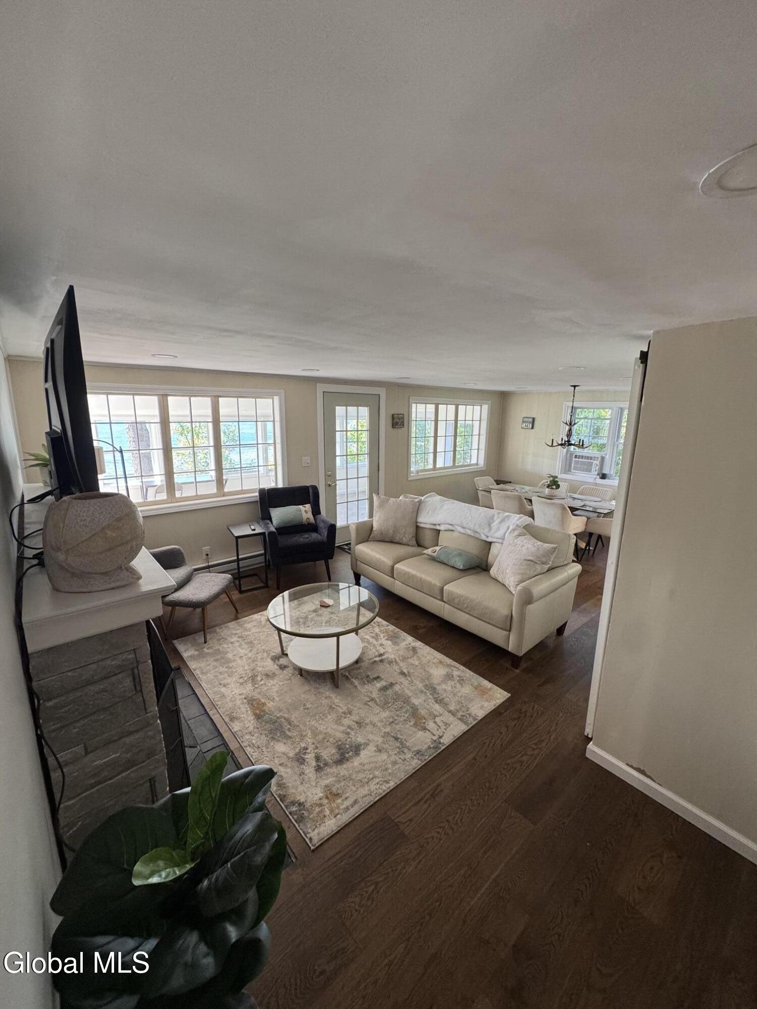 696 Ny-9p Saratoga Springs NY 12866