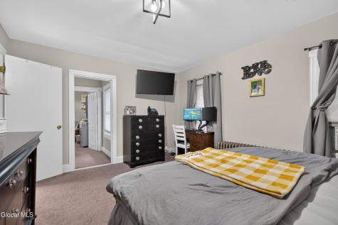 79 Maple Avenue Voorheesville NY 12186