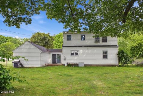 9 Sumter Avenue Guilderland NY 12203