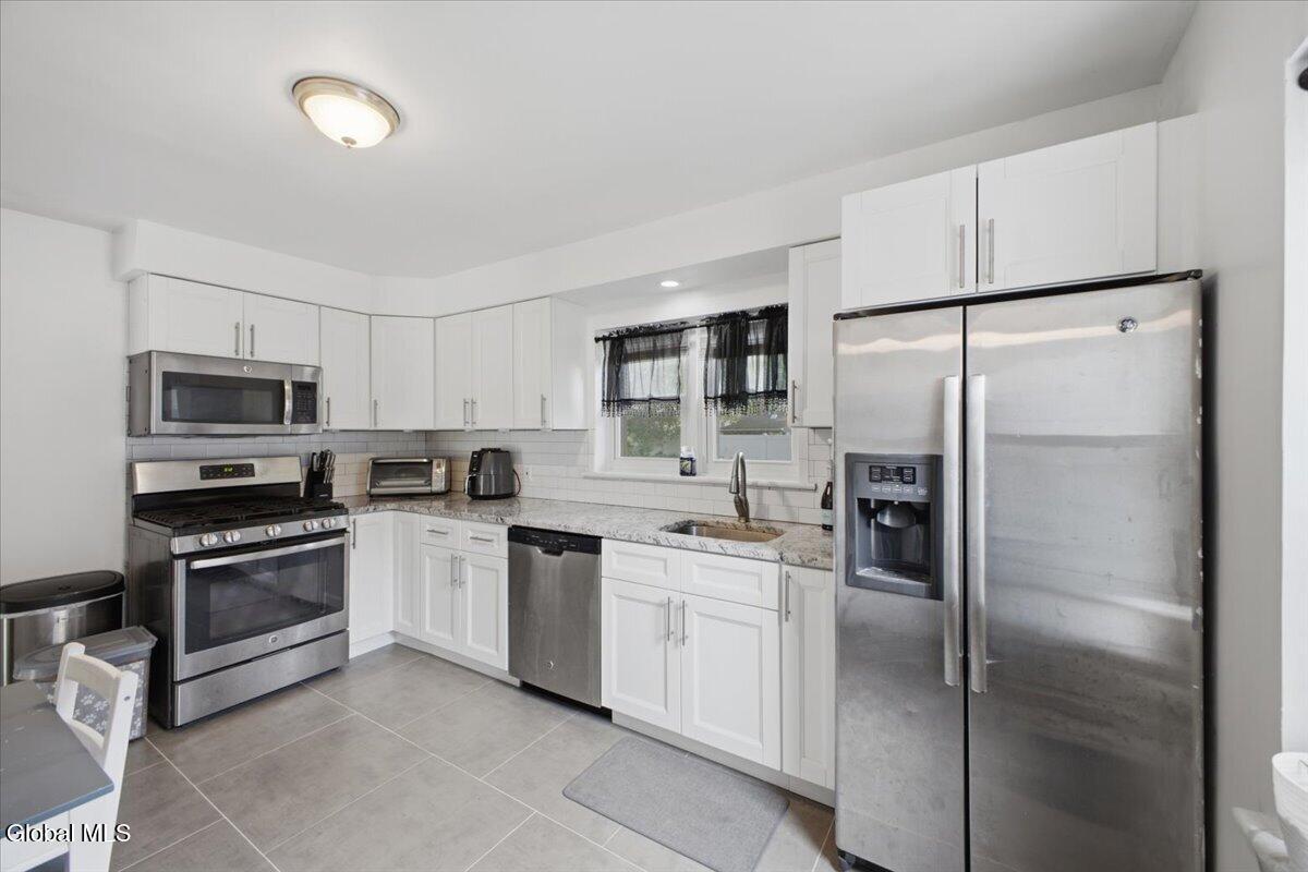 9 Sumter Avenue Guilderland NY 12203
