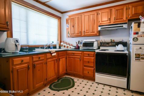 103 6th Street Saratoga Springs NY 12866