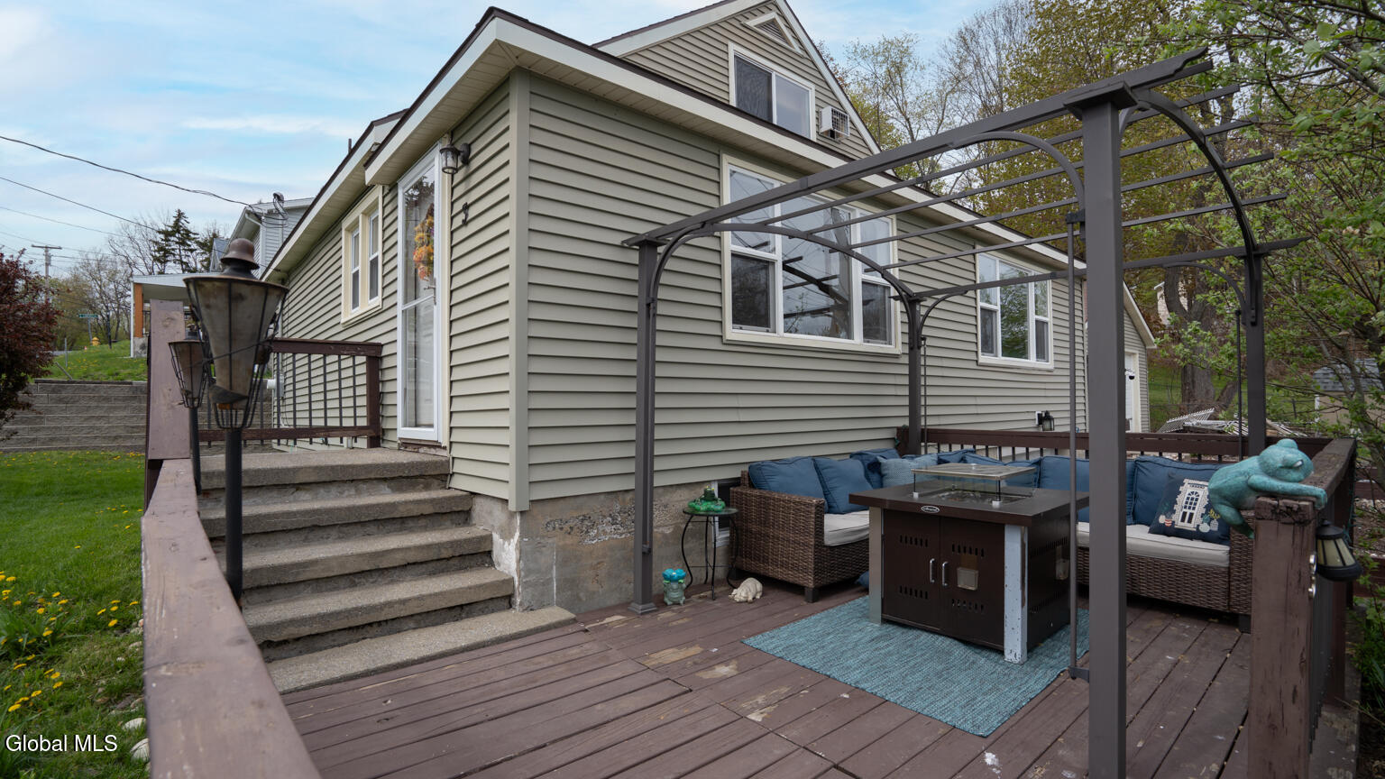 3 Lakeshore Drive Wynantskill NY 12198