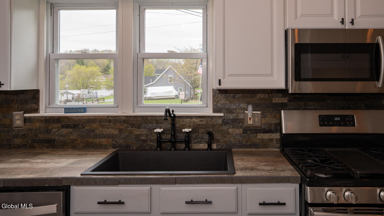 3 Lakeshore Drive Wynantskill NY 12198