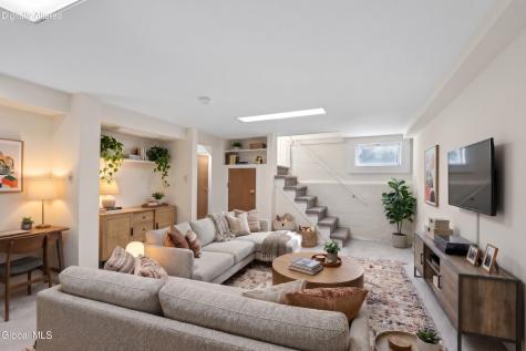 70 Pinewood Avenue Albany NY 12208