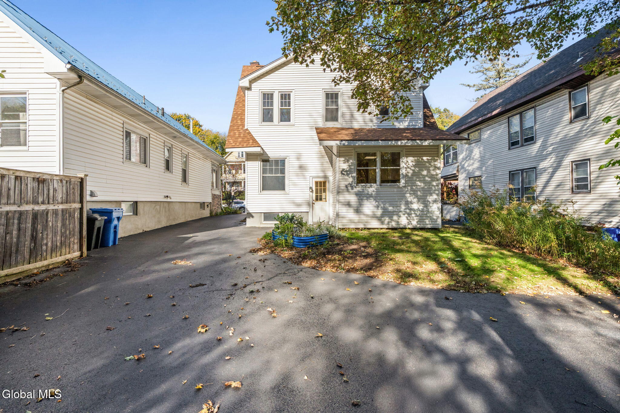 70 Pinewood Avenue Albany NY 12208