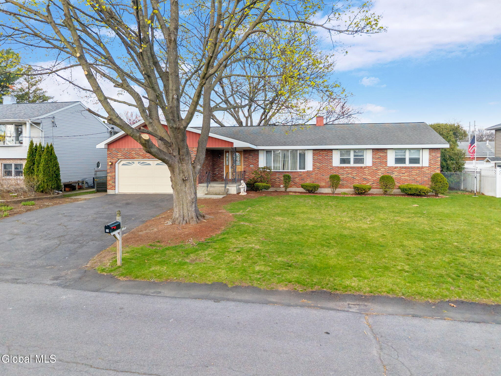 14 Ledgewood Drive Albany NY 12205