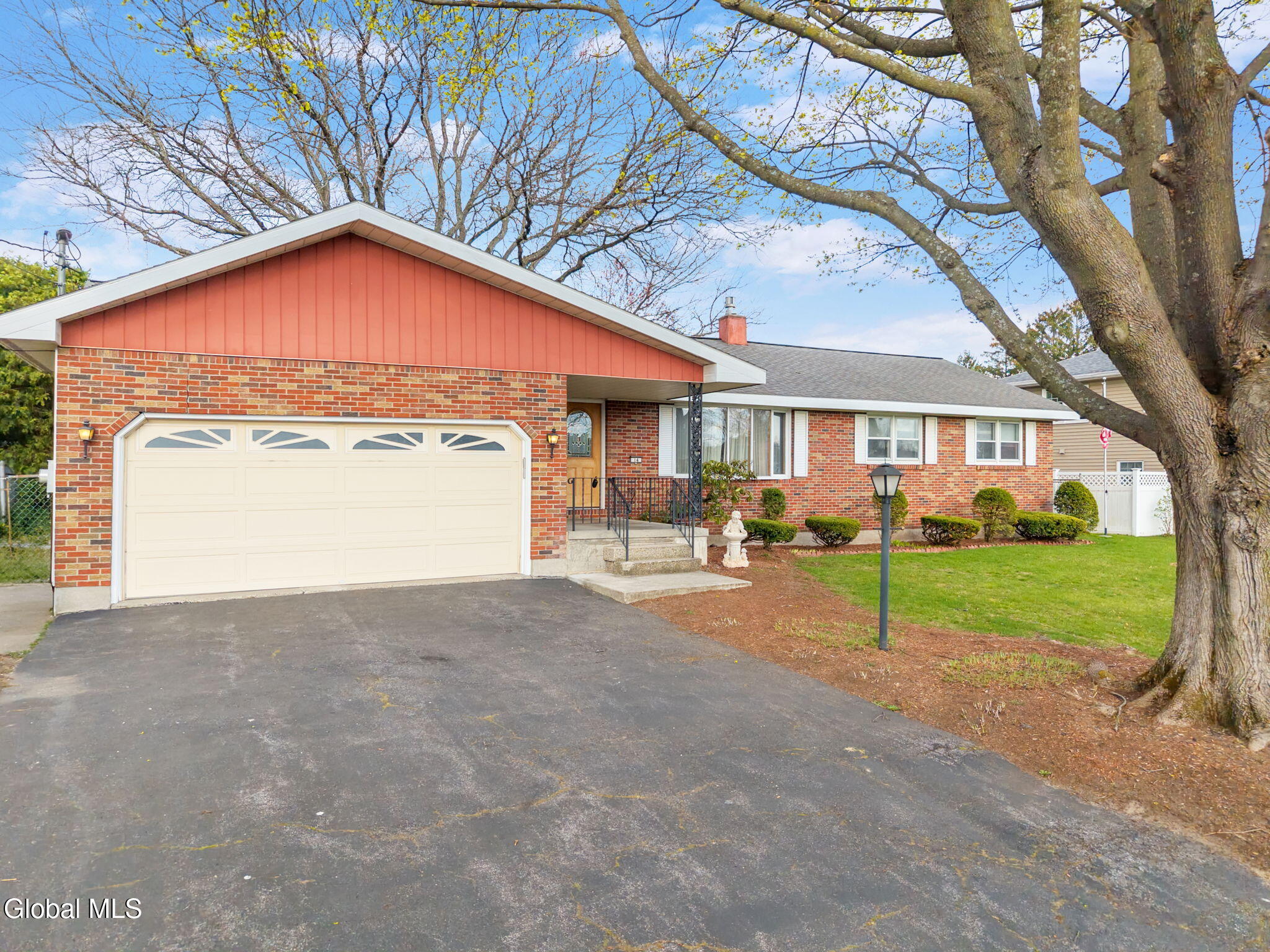 14 Ledgewood Drive Albany NY 12205