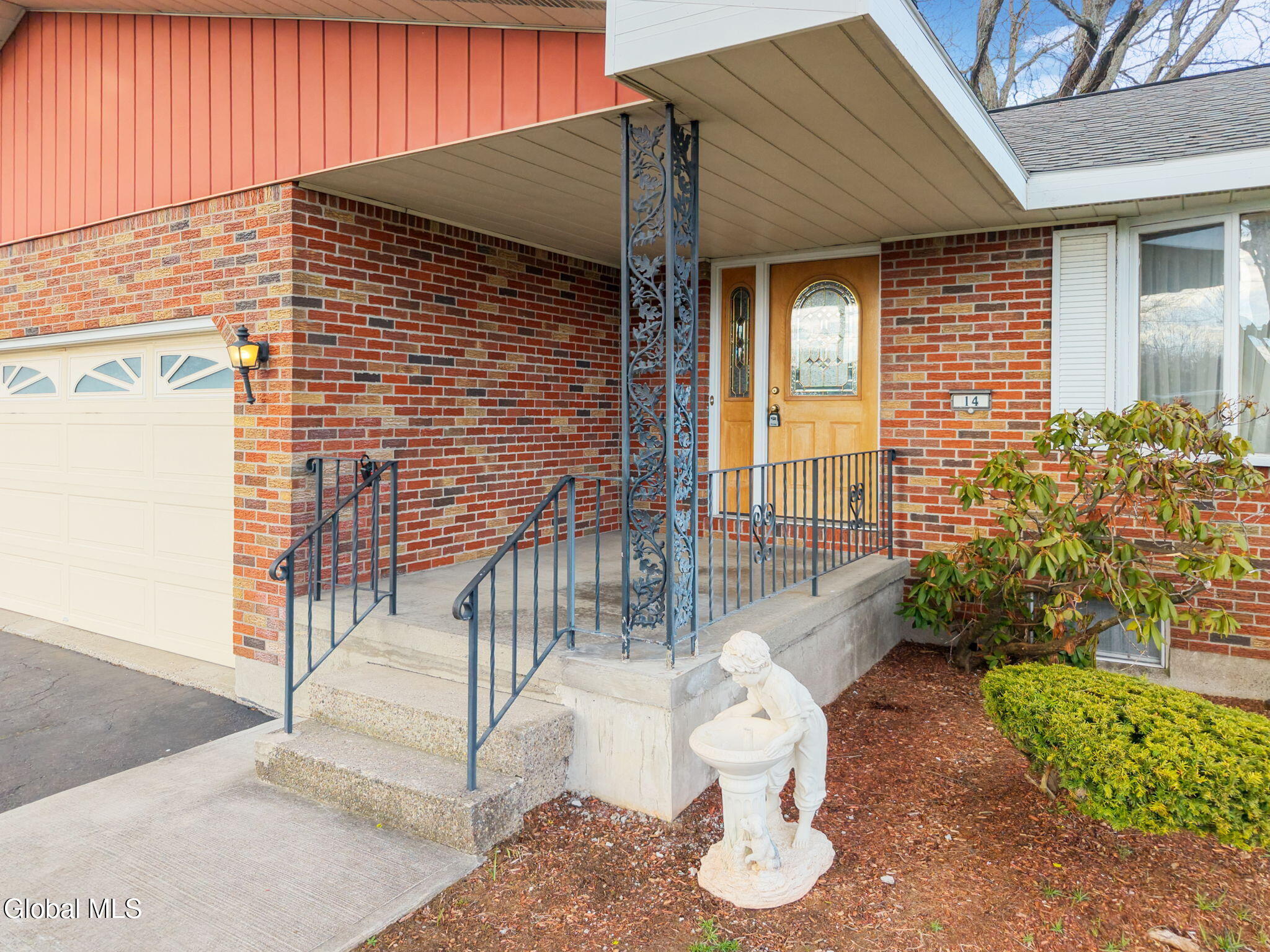 14 Ledgewood Drive Albany NY 12205