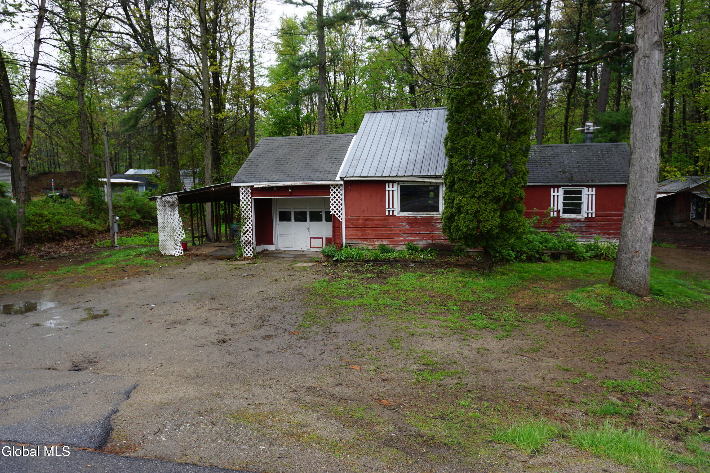 8 Scout Road Gansevoort NY 12831