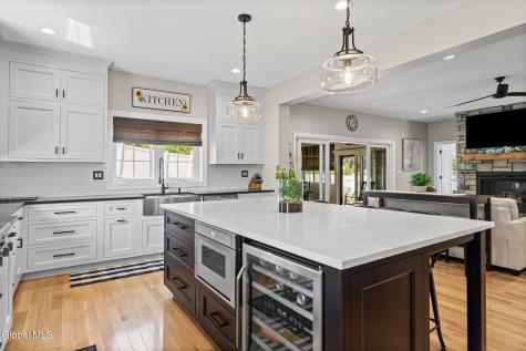 1 Londonderry Way Colonie NY 12309