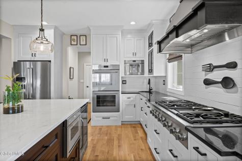 1 Londonderry Way Colonie NY 12309