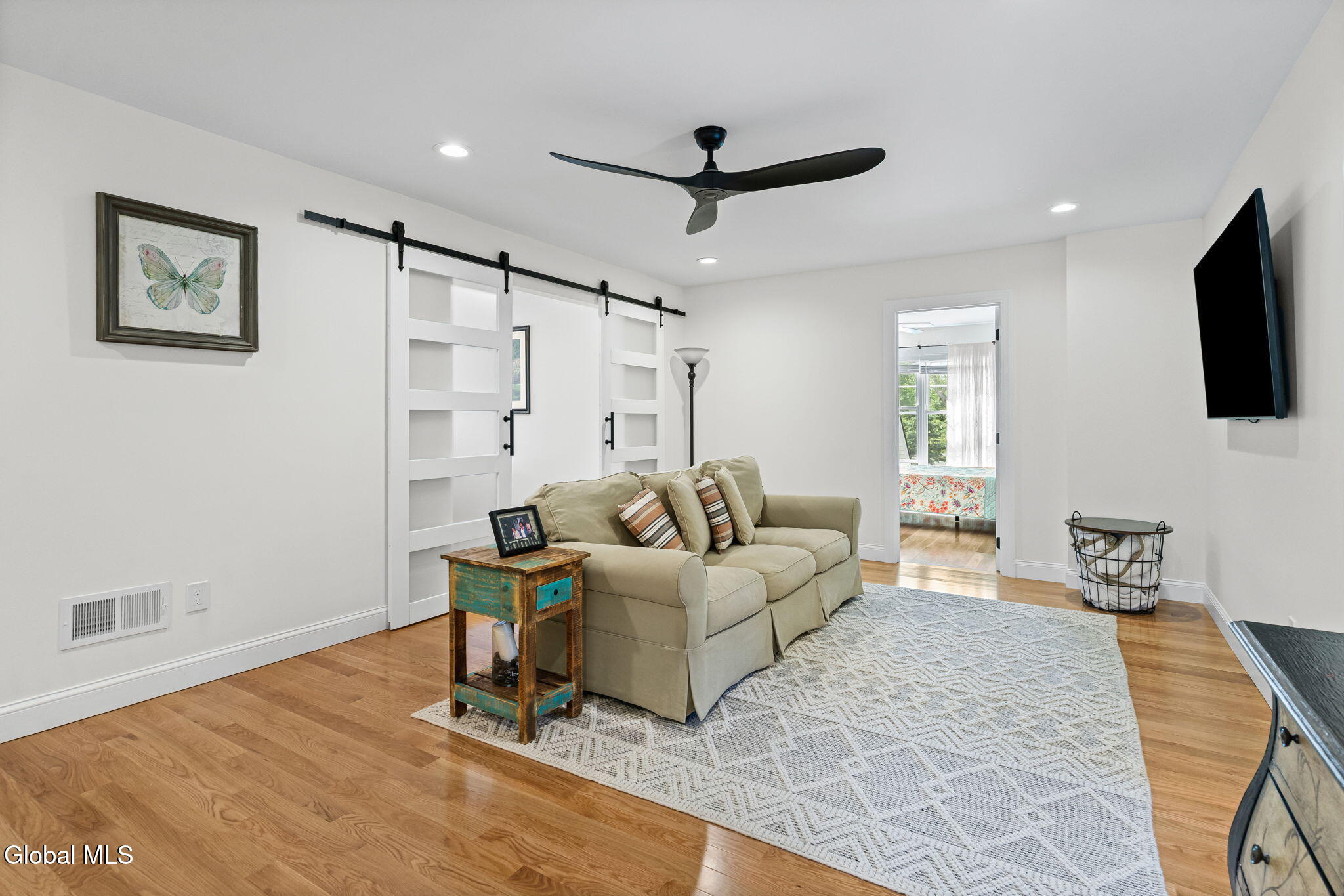 1 Londonderry Way Colonie NY 12309