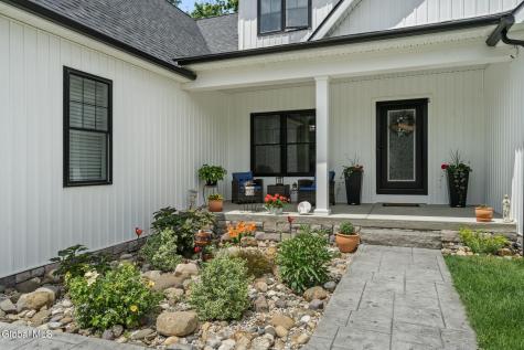 1 Londonderry Way Colonie NY 12309