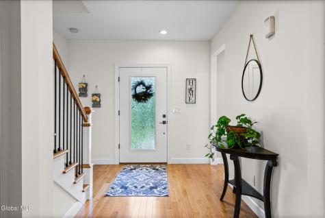 1 Londonderry Way Colonie NY 12309