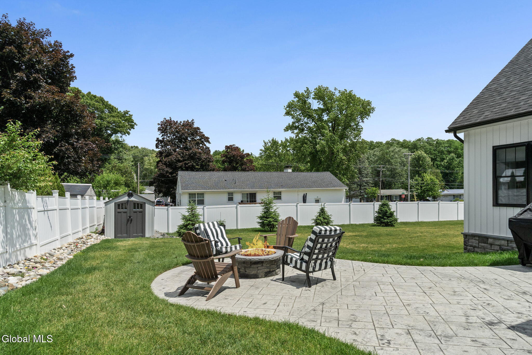 1 Londonderry Way Colonie NY 12309