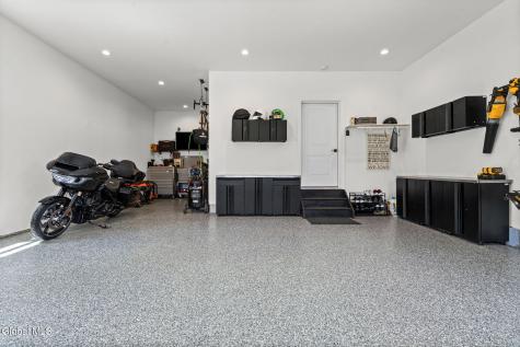 1 Londonderry Way Colonie NY 12309