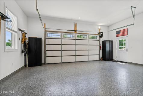 1 Londonderry Way Colonie NY 12309