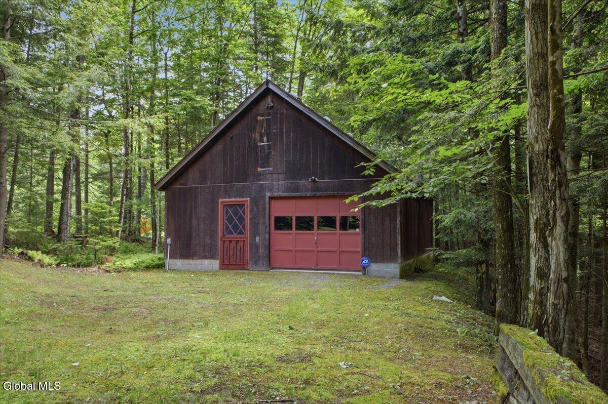 31 Chatiemac Trail North Creek NY 12853