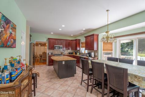 12 Sarah Court Colonie NY 12205