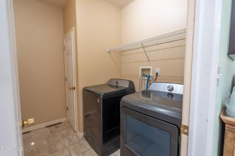 12 Sarah Court Colonie NY 12205