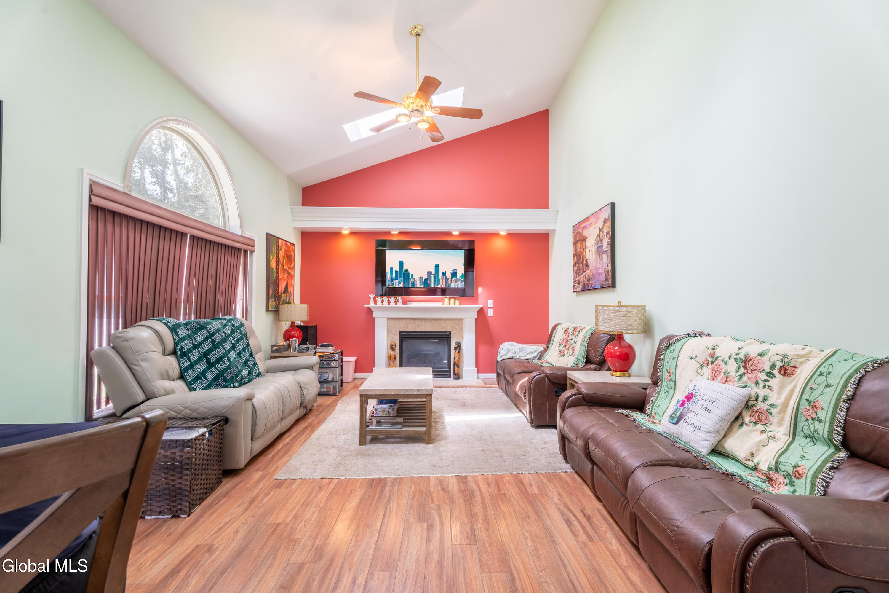 12 Sarah Court Colonie NY 12205
