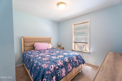 12 Sarah Court Colonie NY 12205