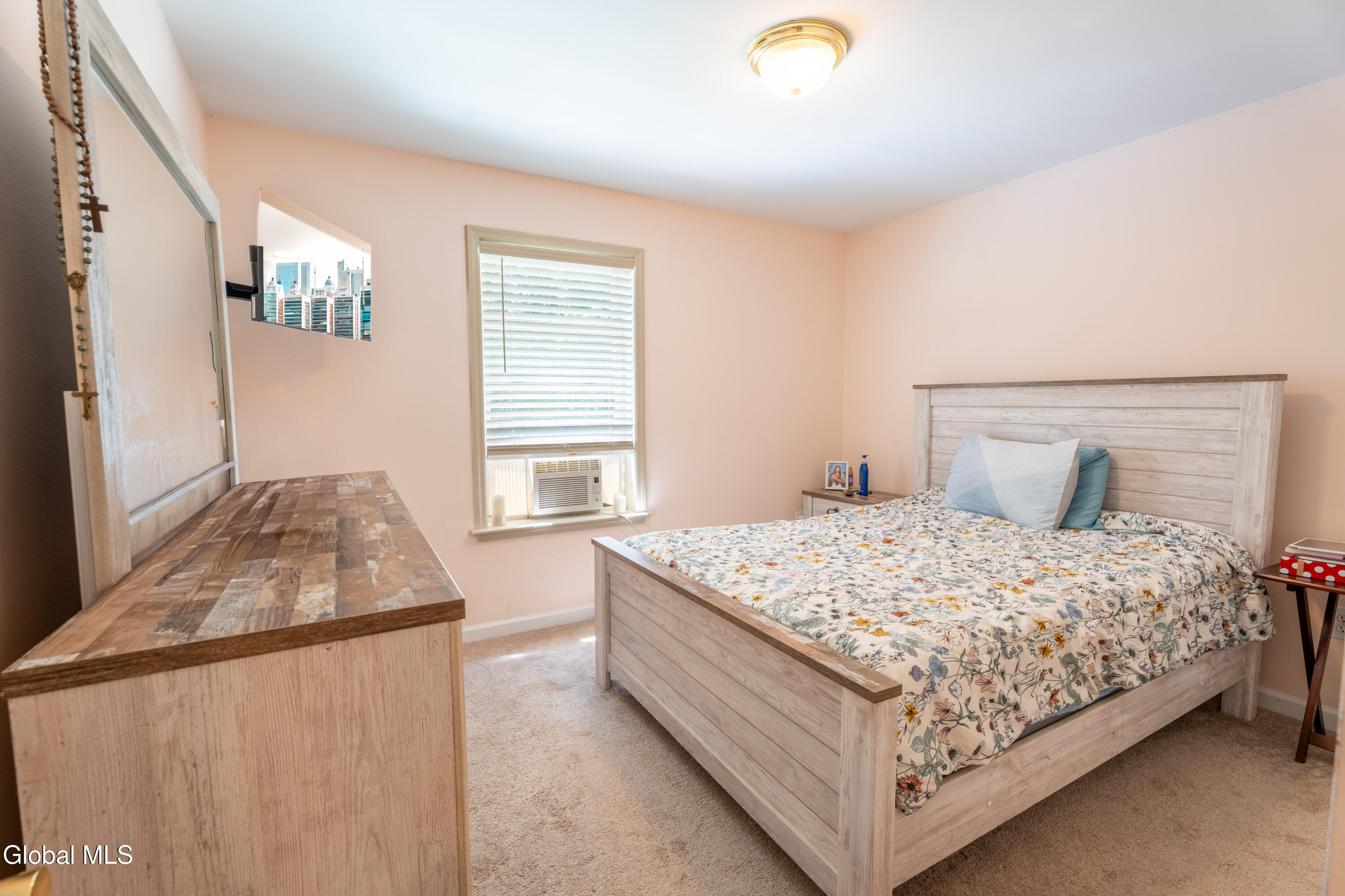 12 Sarah Court Colonie NY 12205
