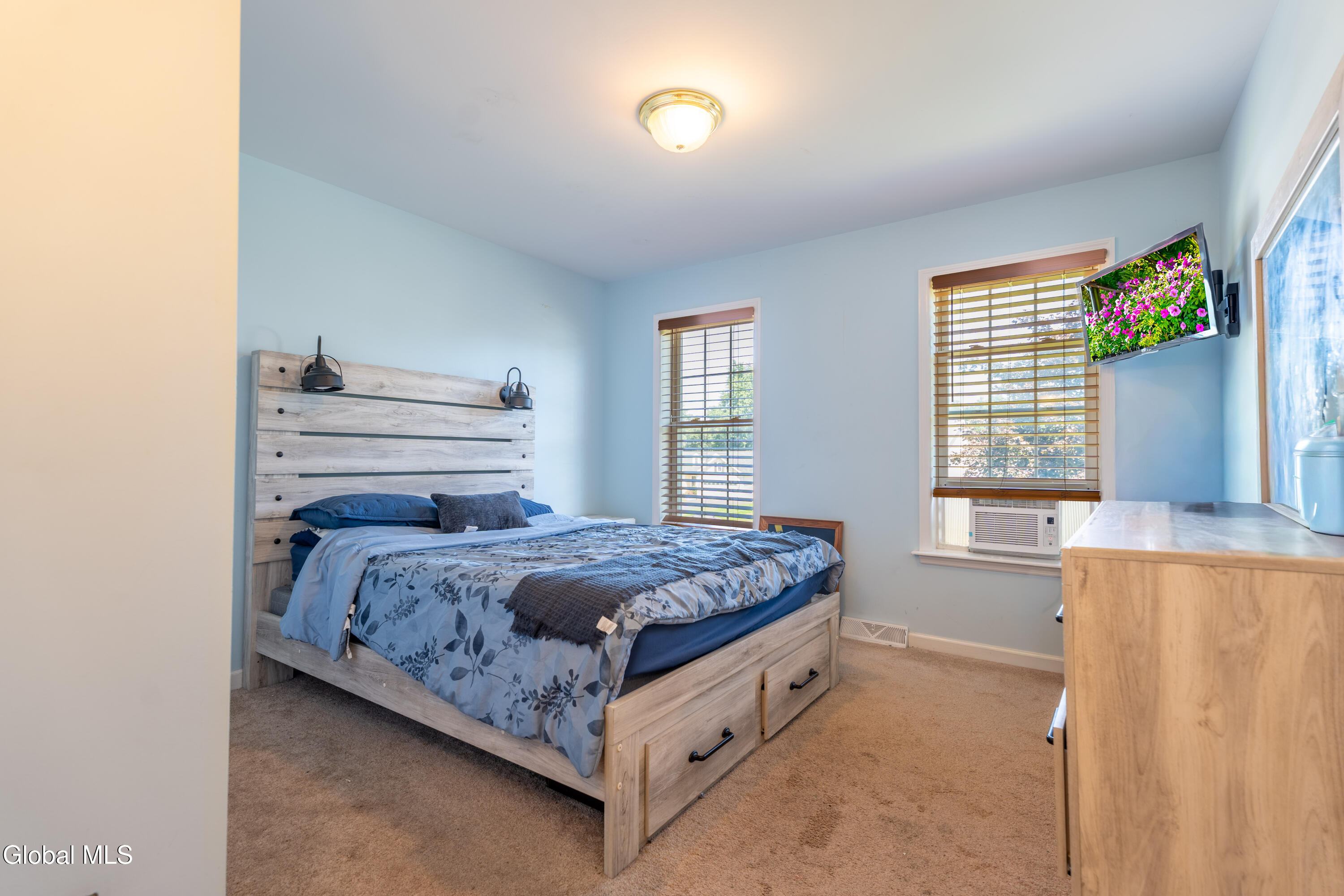 12 Sarah Court Colonie NY 12205