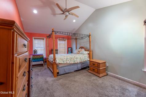 12 Sarah Court Colonie NY 12205