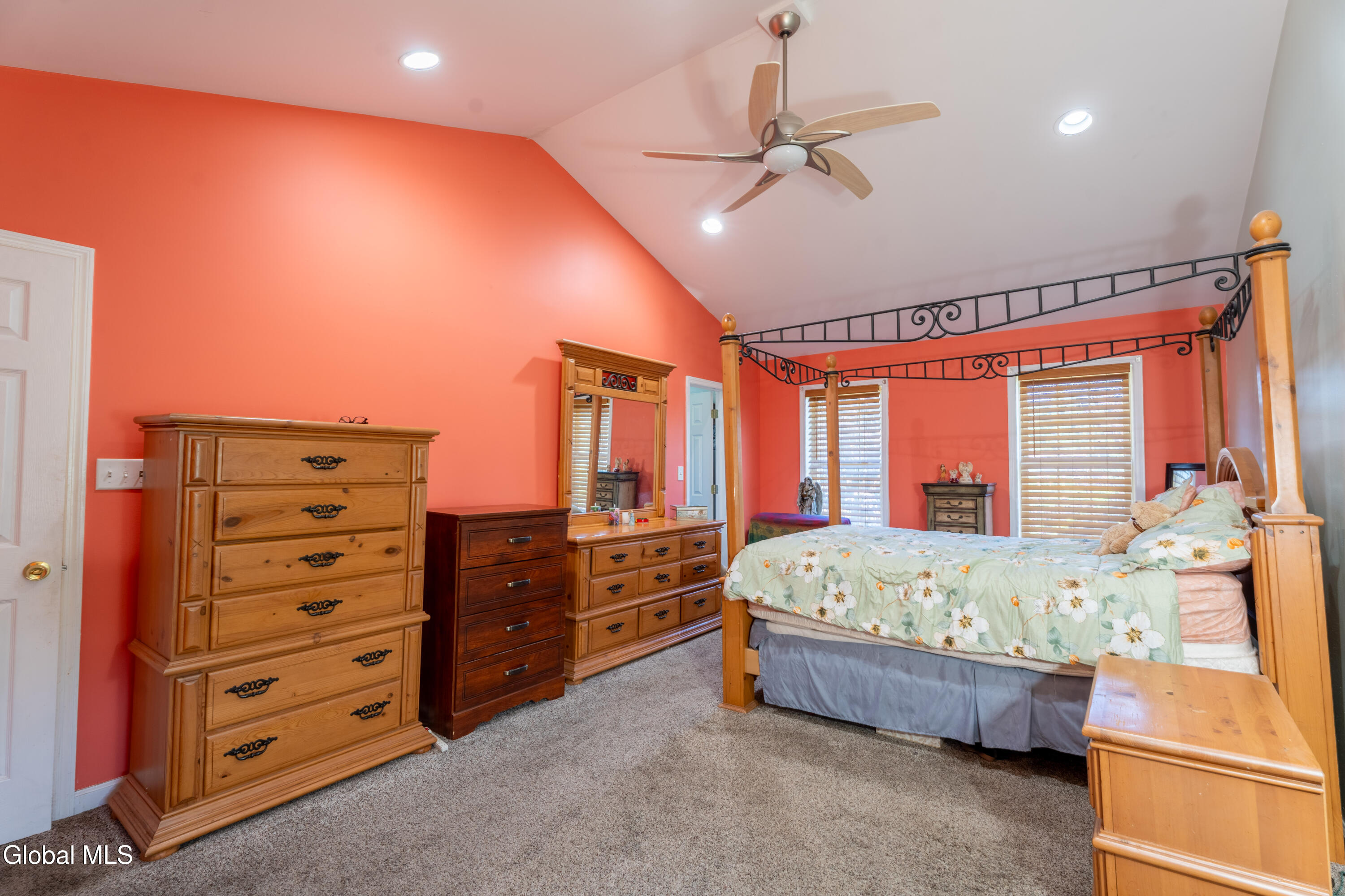 12 Sarah Court Colonie NY 12205