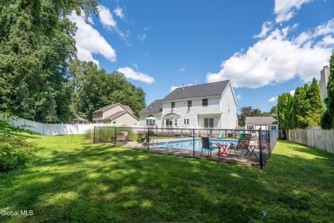 12 Sarah Court Colonie NY 12205