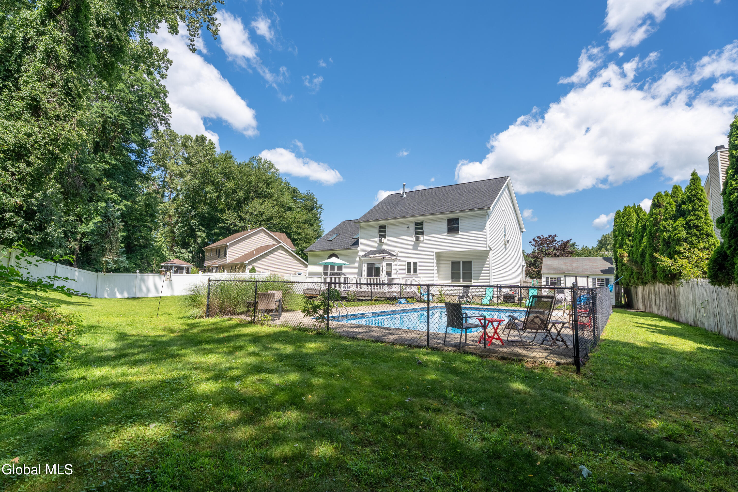 12 Sarah Court Colonie NY 12205